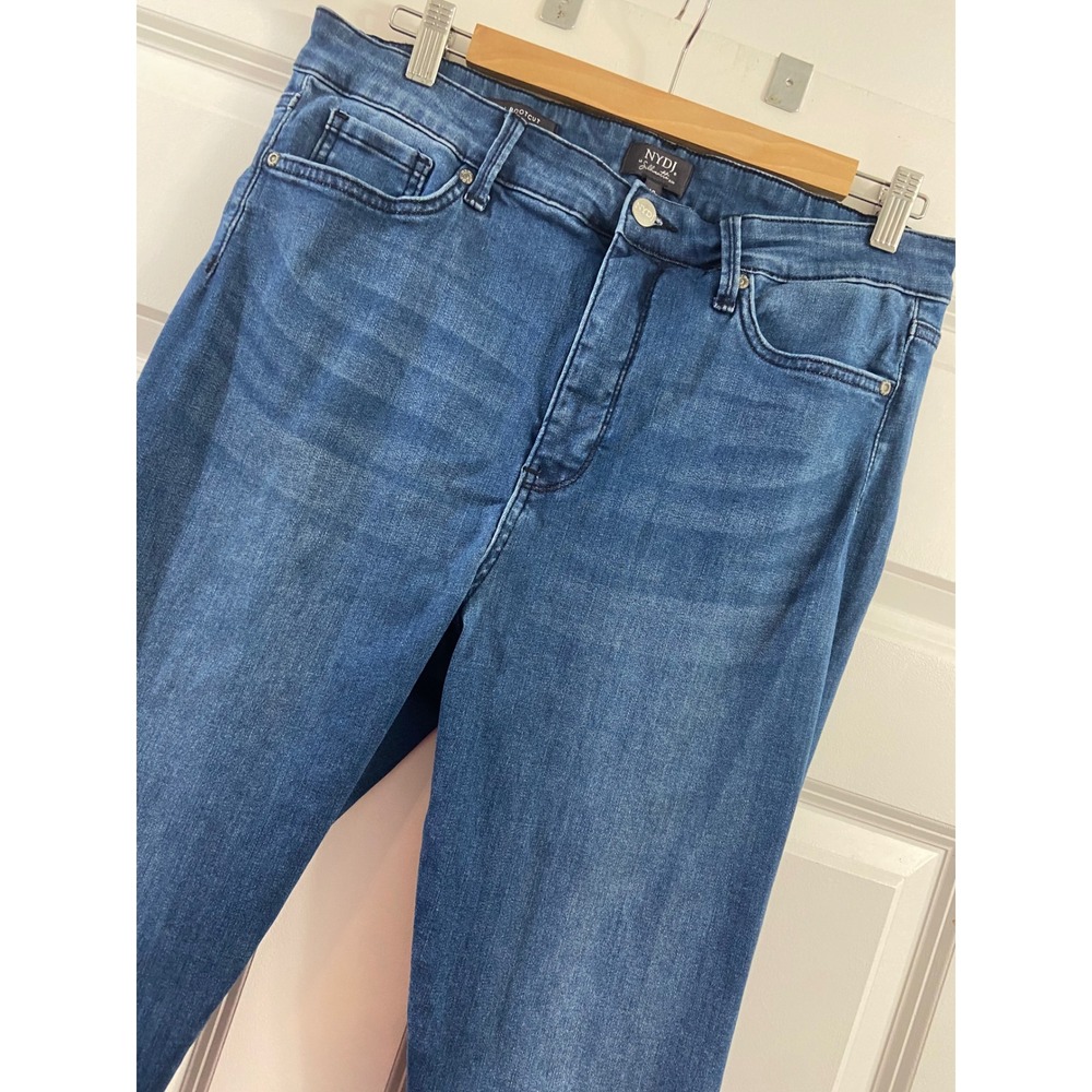NYDJ Le Silhouette Bootcut Jeans Medium Wash Blue Size 12 High Rise Denim